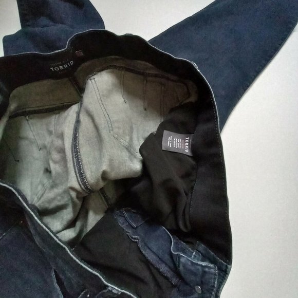 Torrid Premium Bombshell Skinny Stretch Jeans Plus Size 24 - Picture 6 of 12